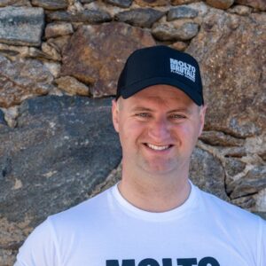 MOLTO BRUTALE Cap - Gebogen